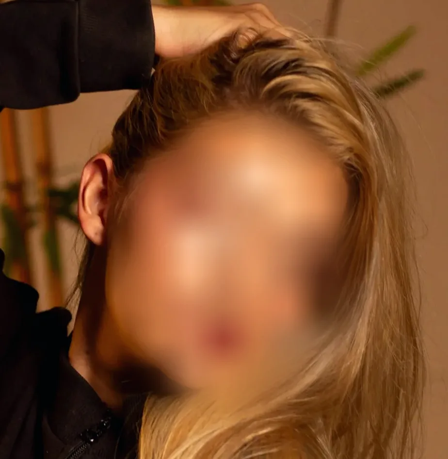 Esila, 25