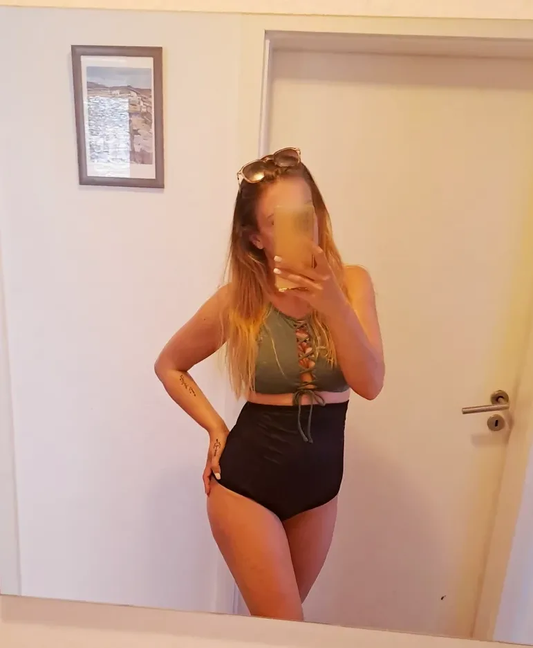 Maaike, 33